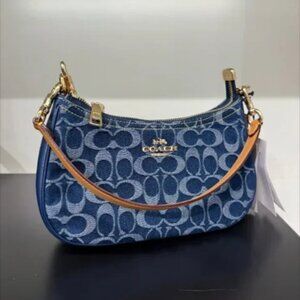 Coach Teri Shoulder Bag In Signature Denim